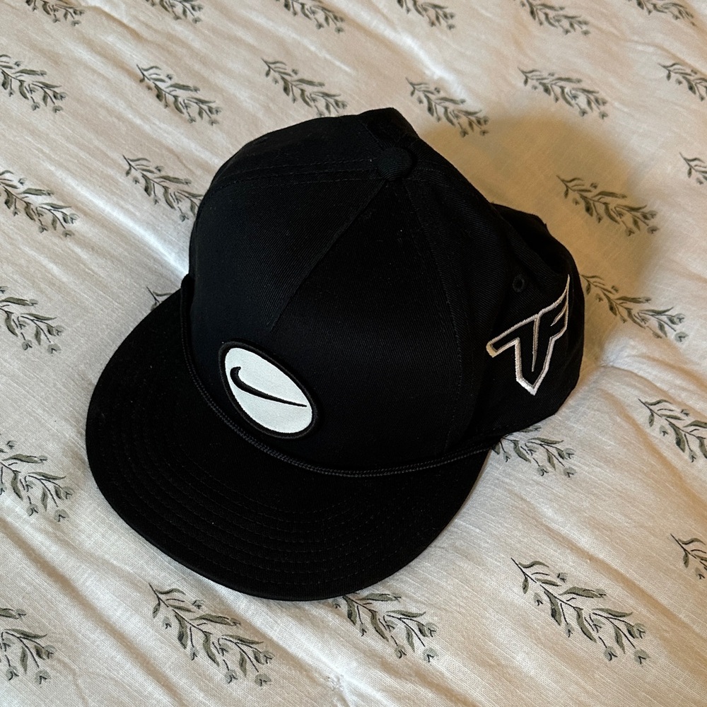 NIKE - Black Cap with White Accents